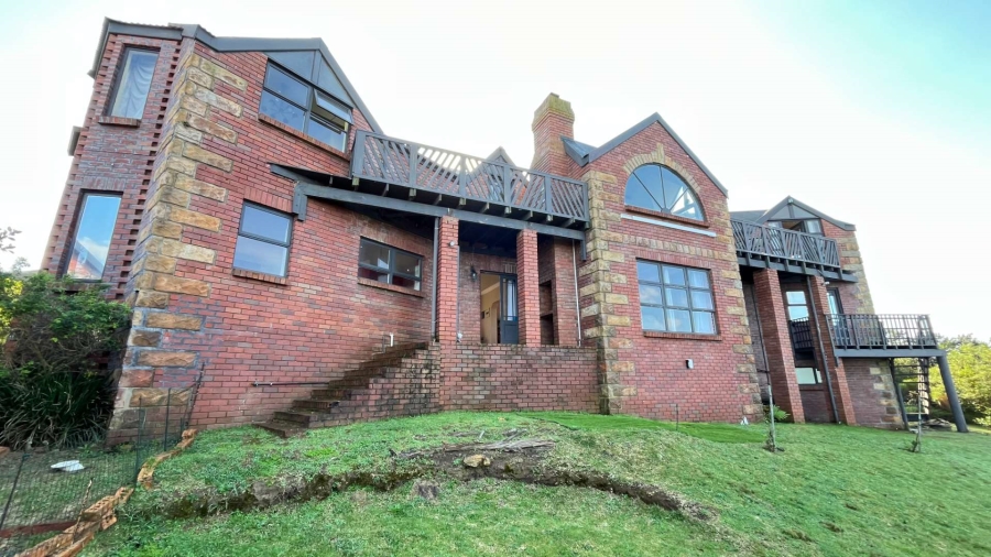 6 Bedroom Property for Sale in Herolds Bay Western Cape